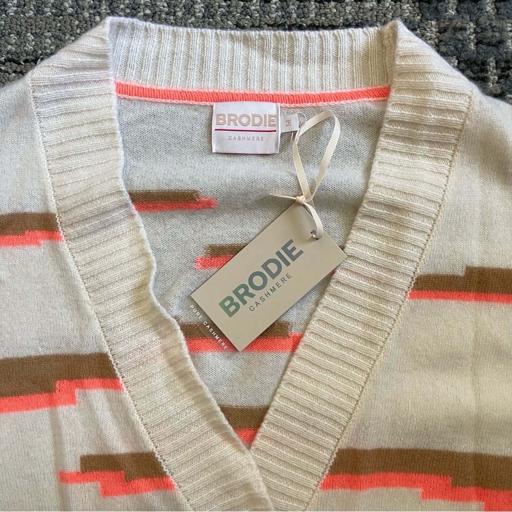 NWT Brodie Cashmere Glitch Zebra Cardigan, Organic White, Camel, Coral, Size Med - Picture 3 of 11